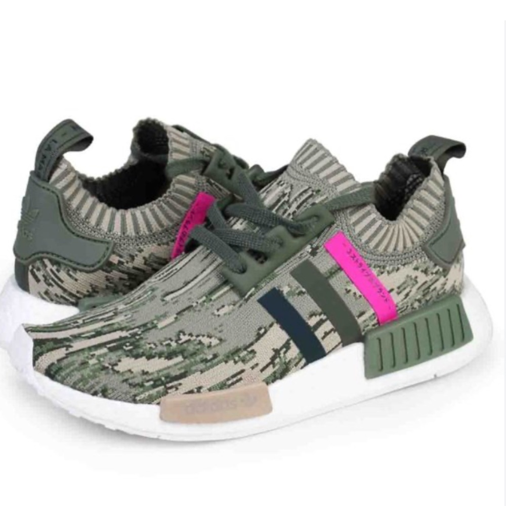 Adidas NMD_R1 Shoe Primeknit Glitch Camo Sneakers Women's Size 7